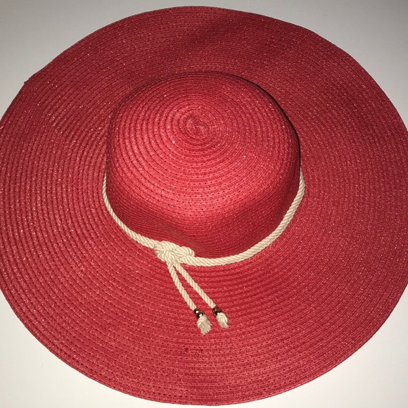red floppy beach hat